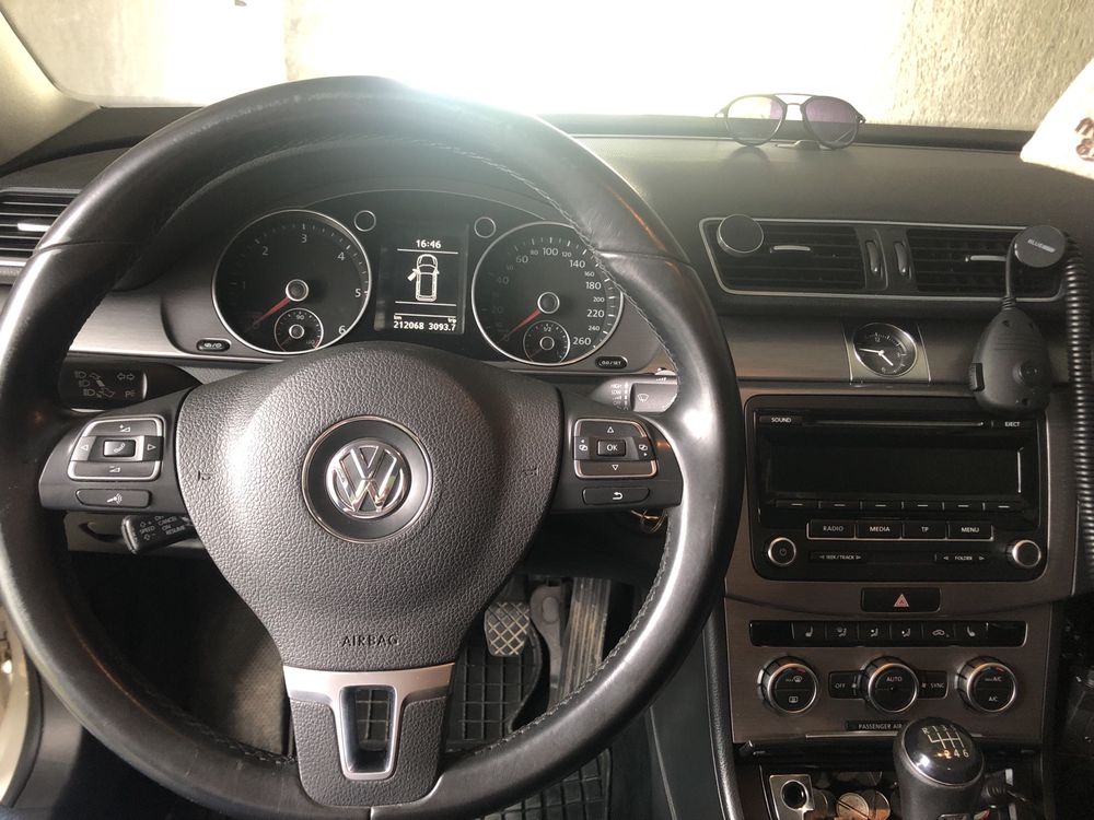 Vand passat b7 2013 detalii la telefon