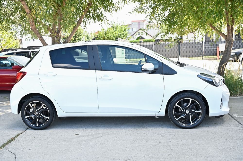 Vand Toyota Yaris unic proprietar