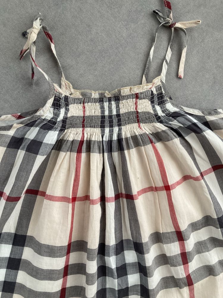 Burberry baby оригинална рокля