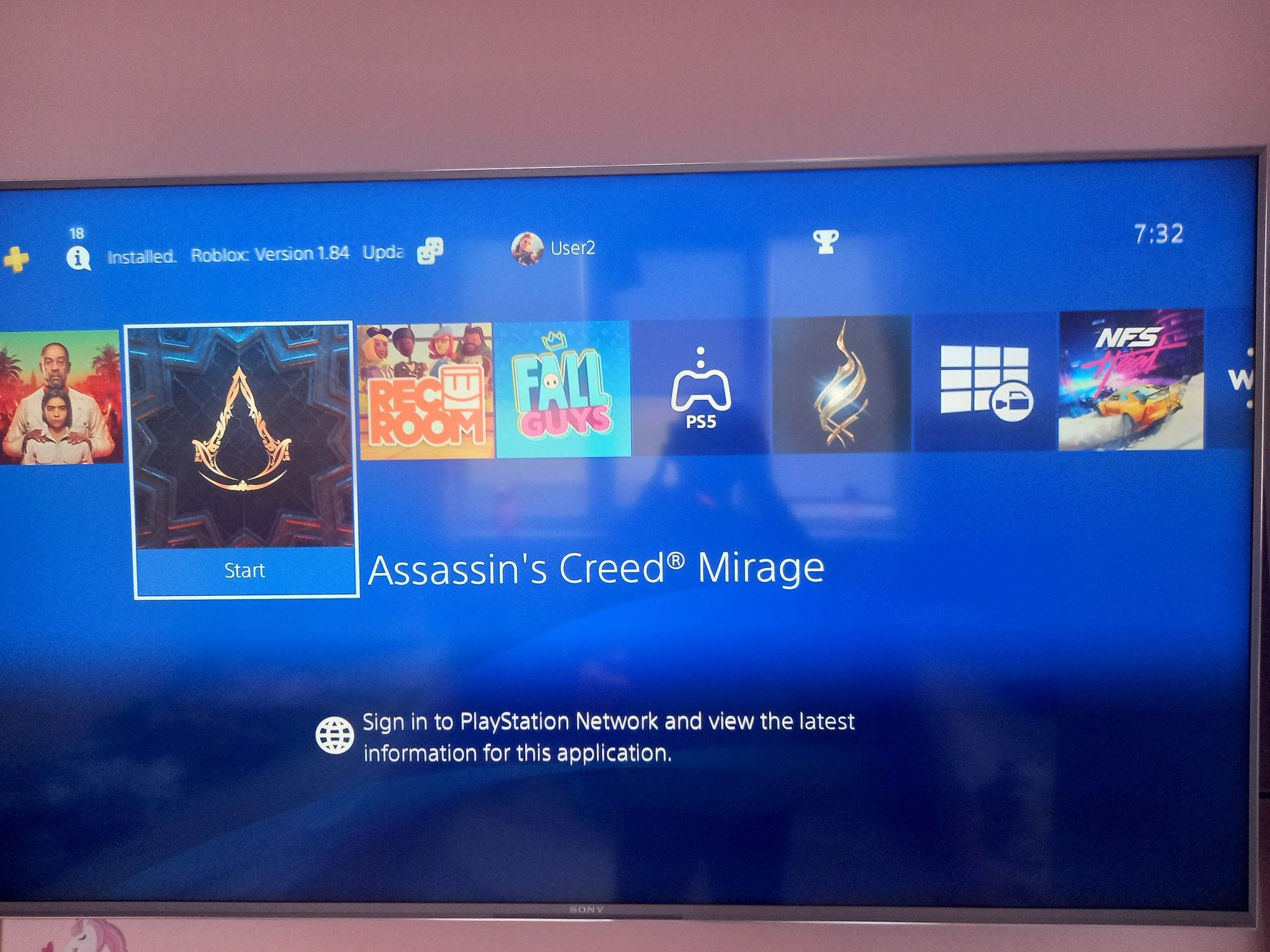 Ps4 slim бяла конзола,игри,джойстик и зарядна станция