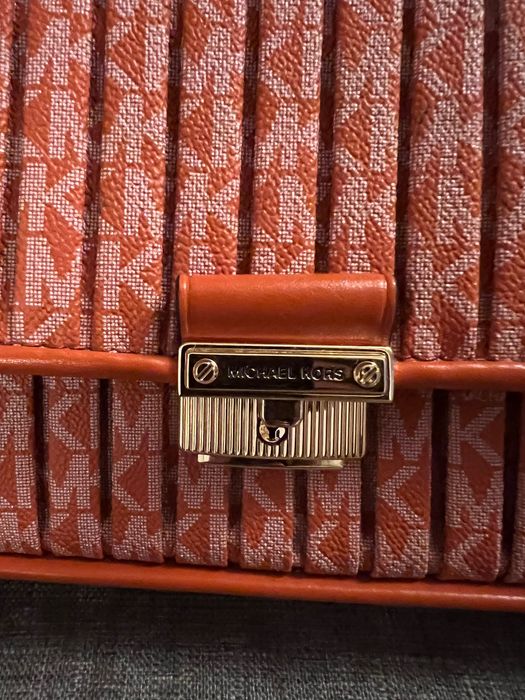 Чанта Michael Kors