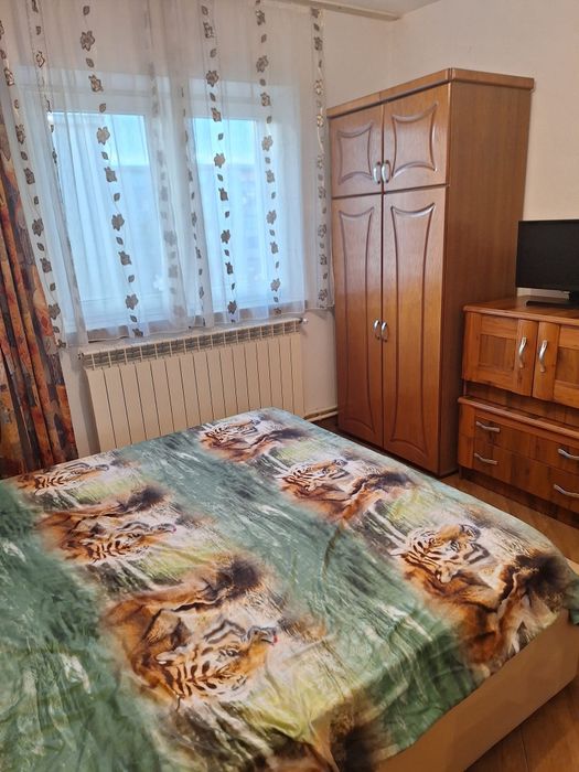 Vând apartament cu 2 camere Rovinari