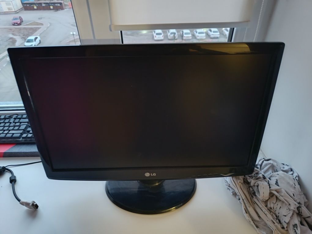 Монитор LG 24 FHD 60гц