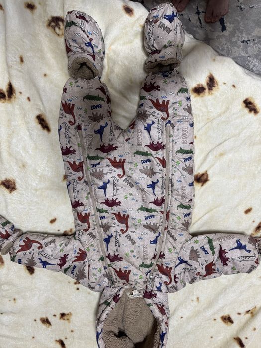 Продается детский теплый комбинезон