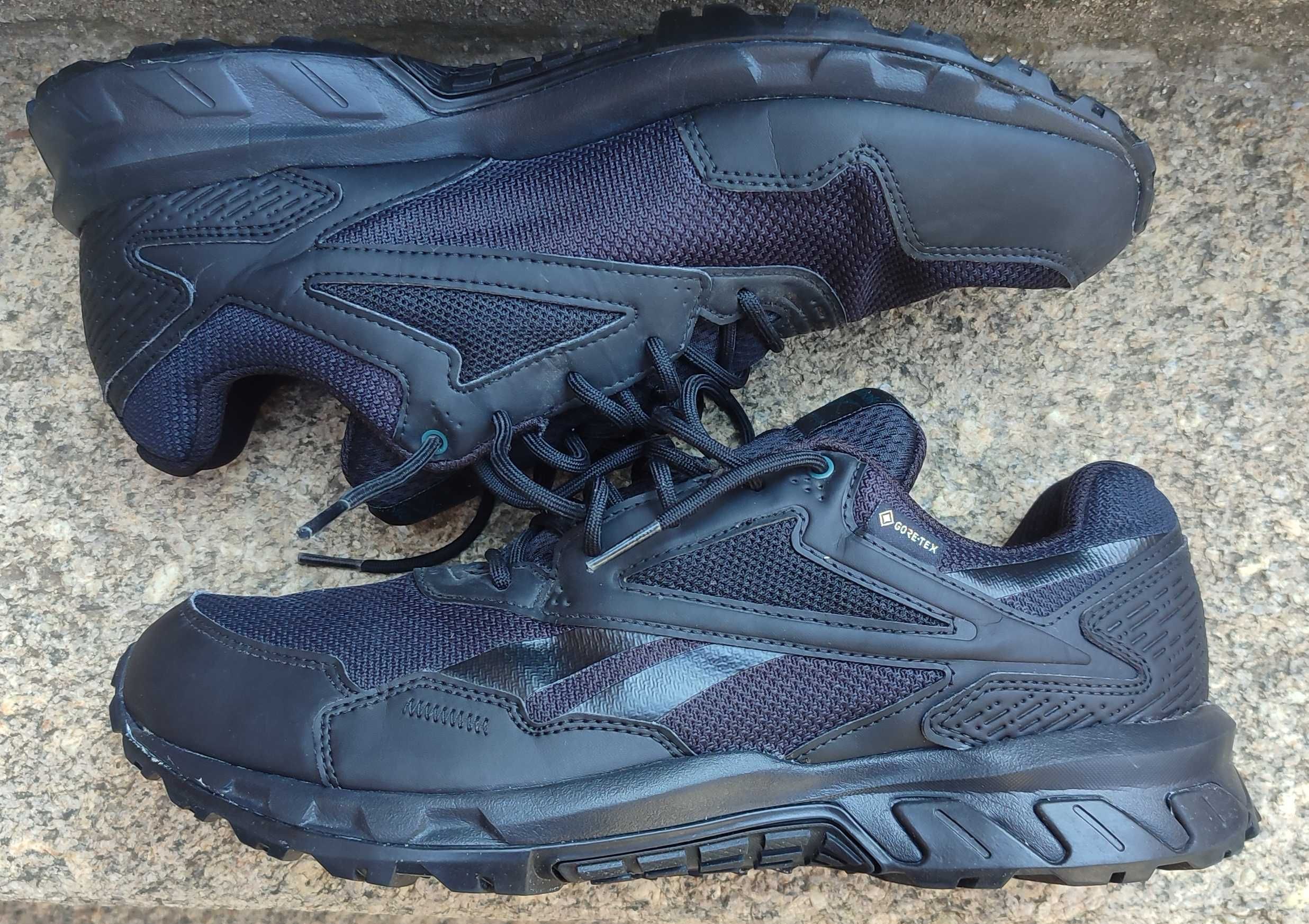 Оригинални обувки Reebok Gore-Tex 43 номер