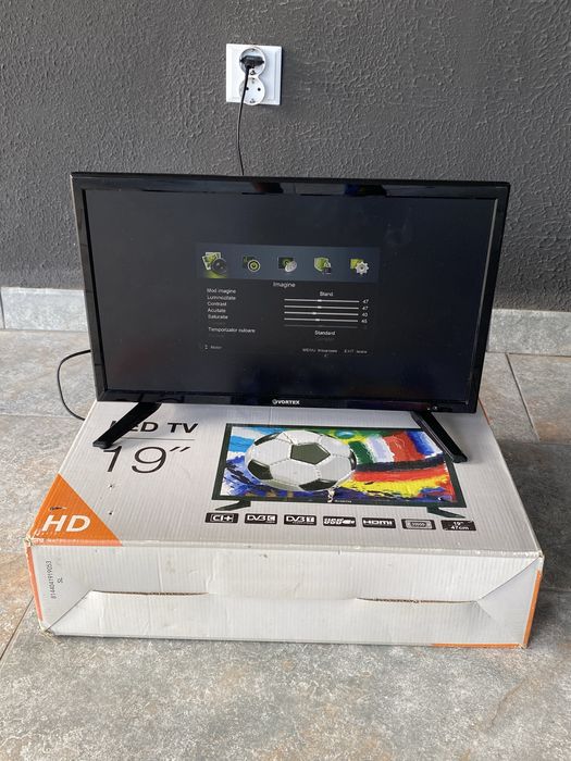 Televizor Vortex 47cm