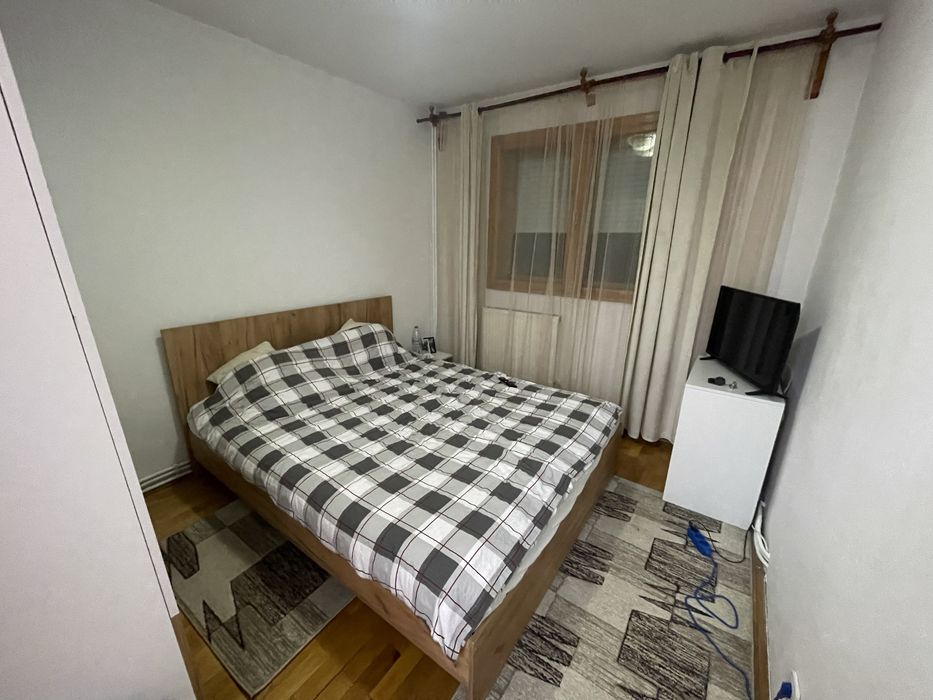 Apartament 2 camere et 1 central Chisineu Cris