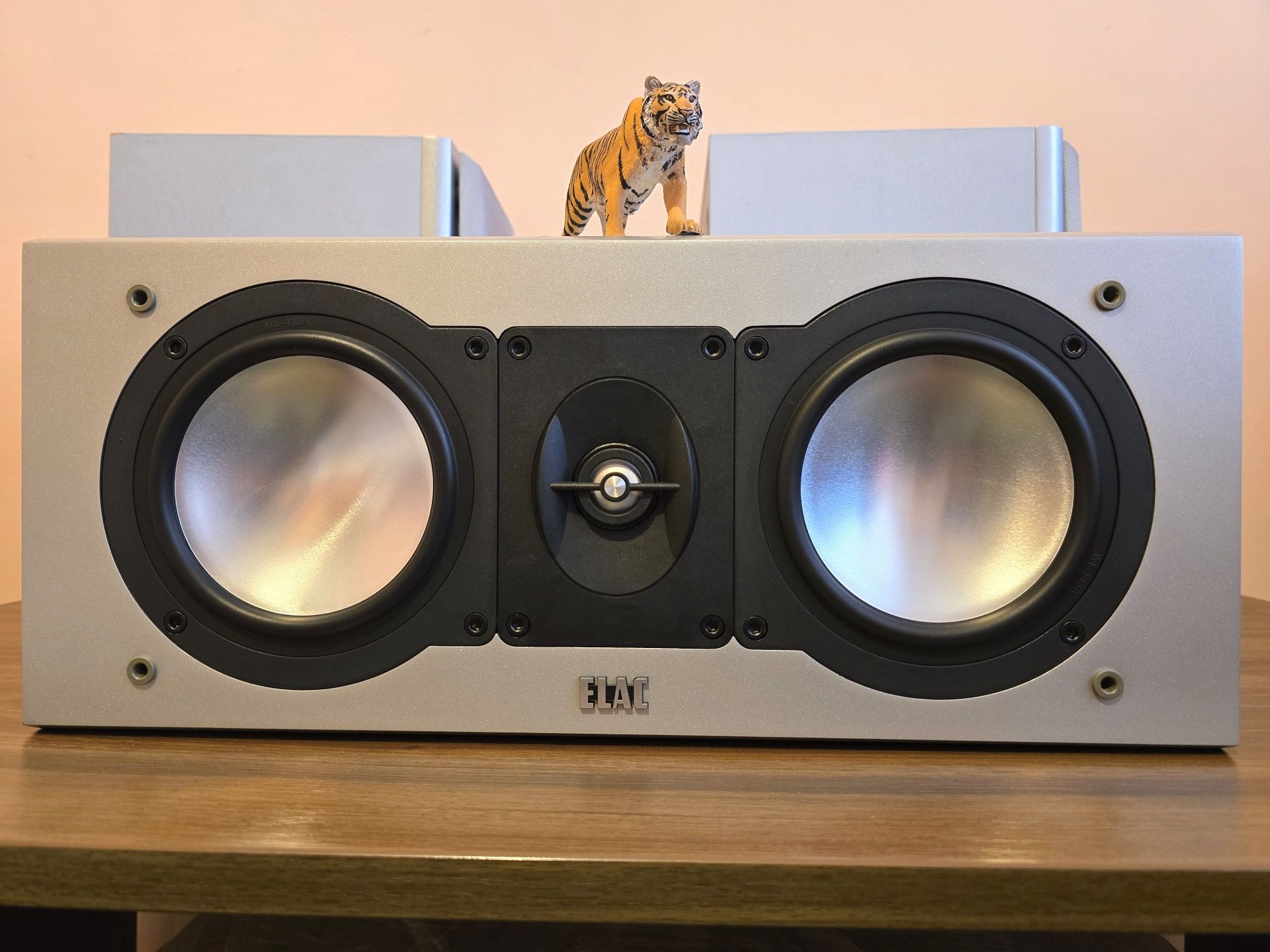 Elac CC-101.2. Boxa centru premium. Calitate de la Elac. Preț fix !