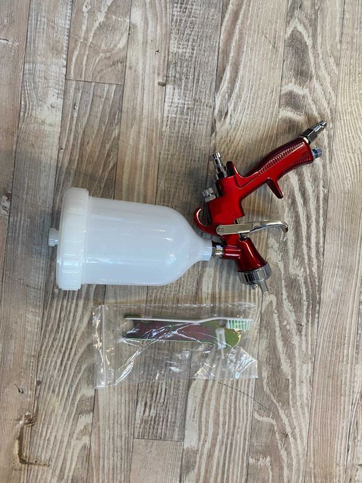089933	Пистолет за боя горно ø1.5mm 600ml 1/4" RD-SG04