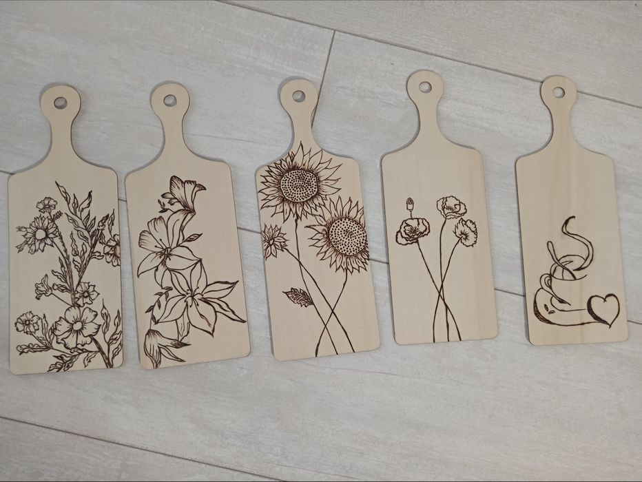 Дървени дъски ръчно гравирани