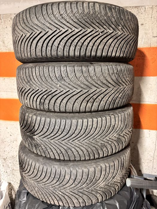 Set 4 anvelope iarna Michelin 205/50/R17
