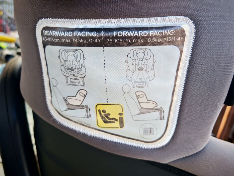 Scaun Joie i-Venture și Baza i-Base Advance