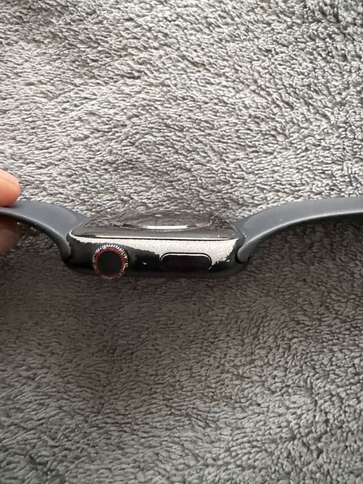 Apple watch seria 7 e-sim