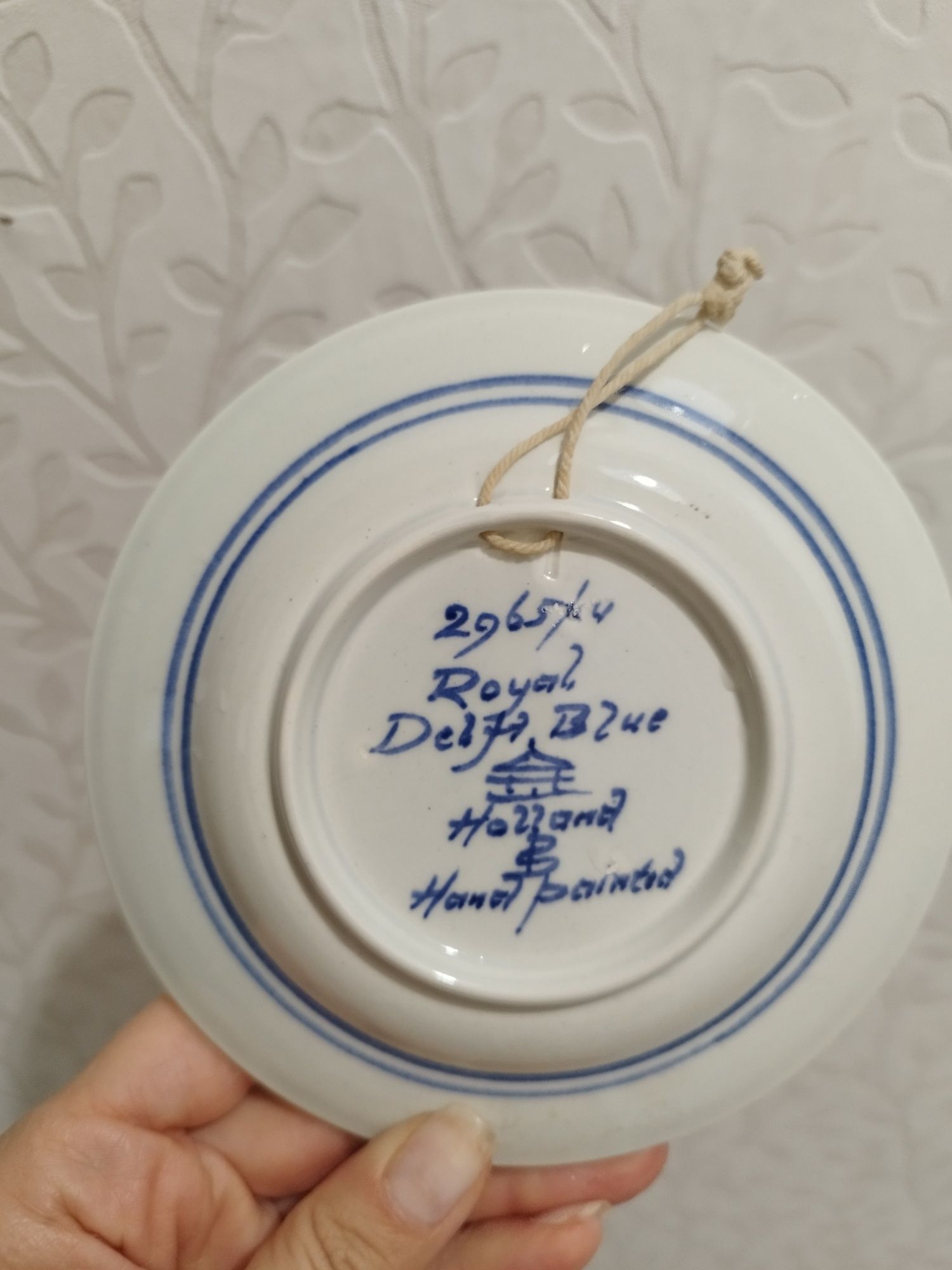 ROYAL DELFTS Холандска ръчно рисувана чиния за стена.