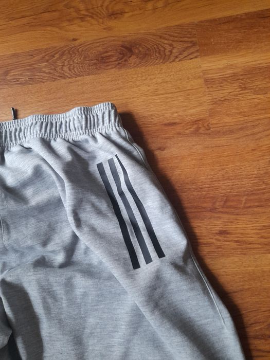 Adidas мъжко долнище XL размер.