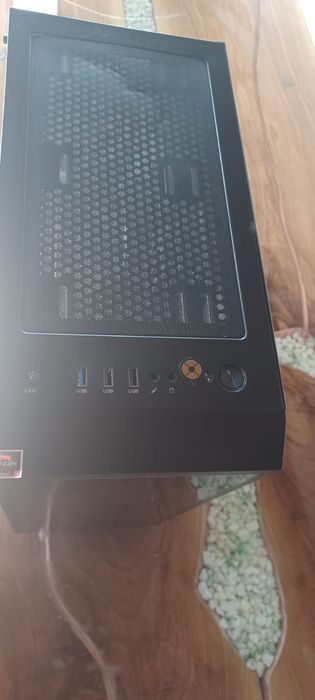 Sistem PC + Monitor + Tastatură