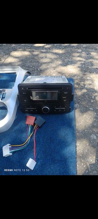 Radio CD Dacia cu boxe originale