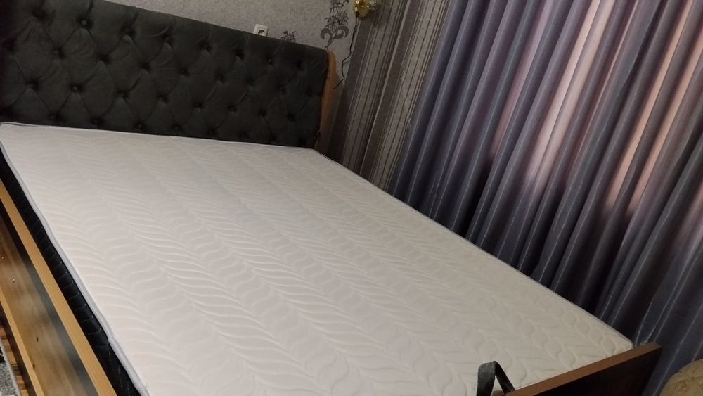 Продаётся двухспальный кровать