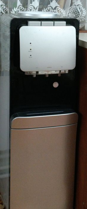 Продам кулер для воды