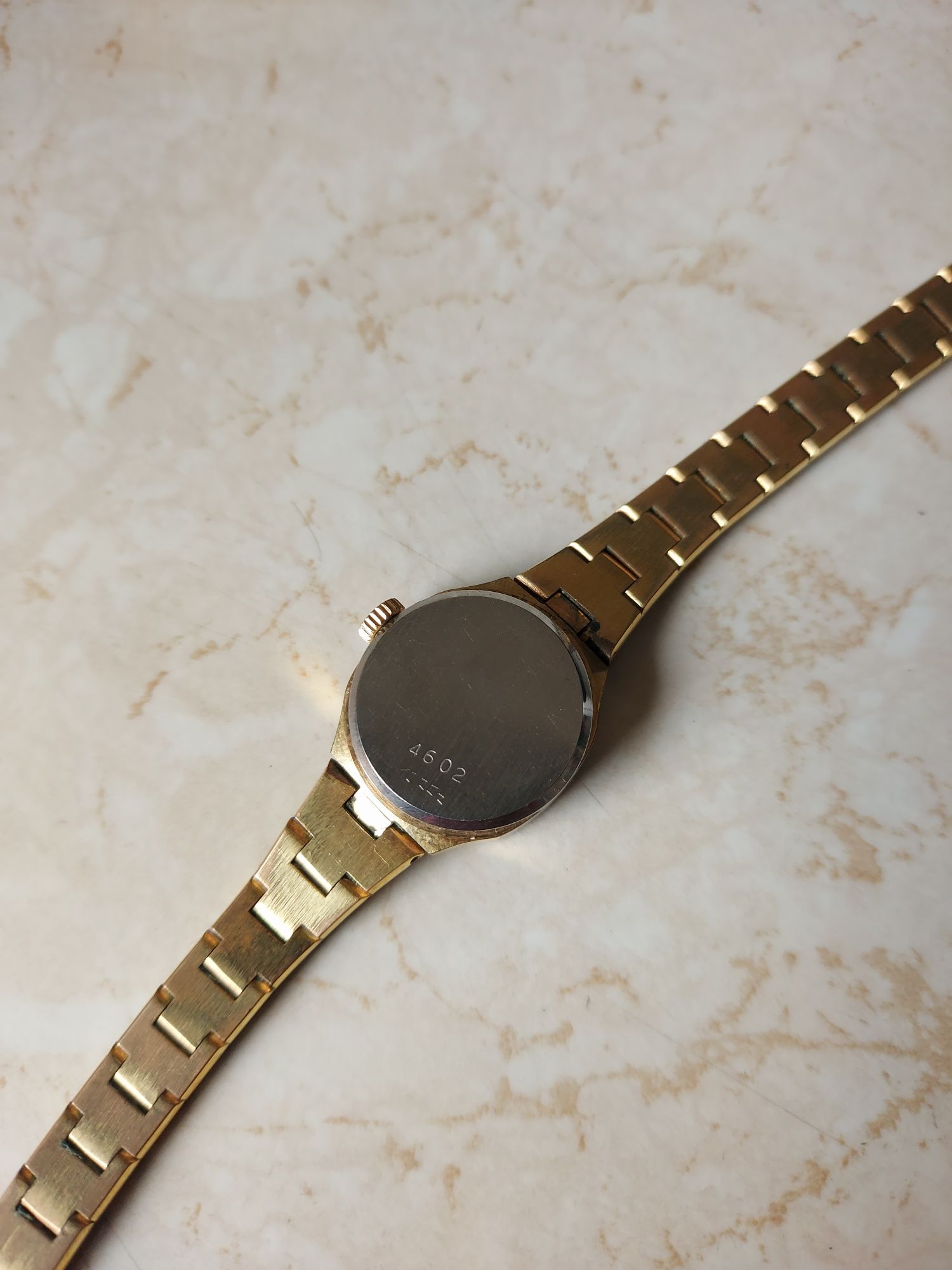 Ceas dama,elvețian Edox swiss made,17 rubis mecanism mecanic necuratat