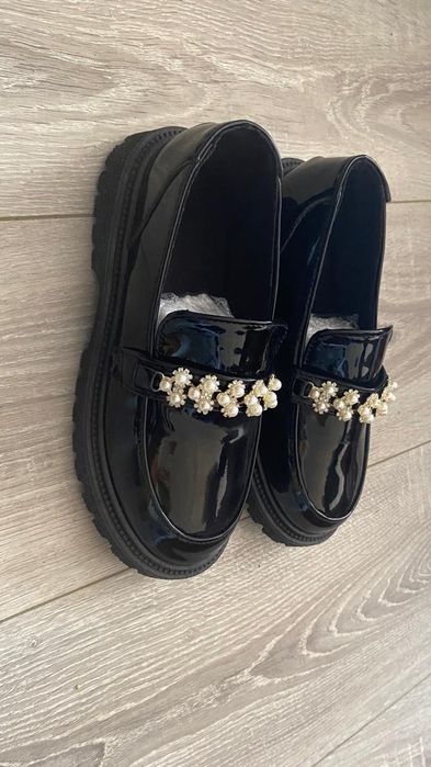 Продам обувь за 4000тг