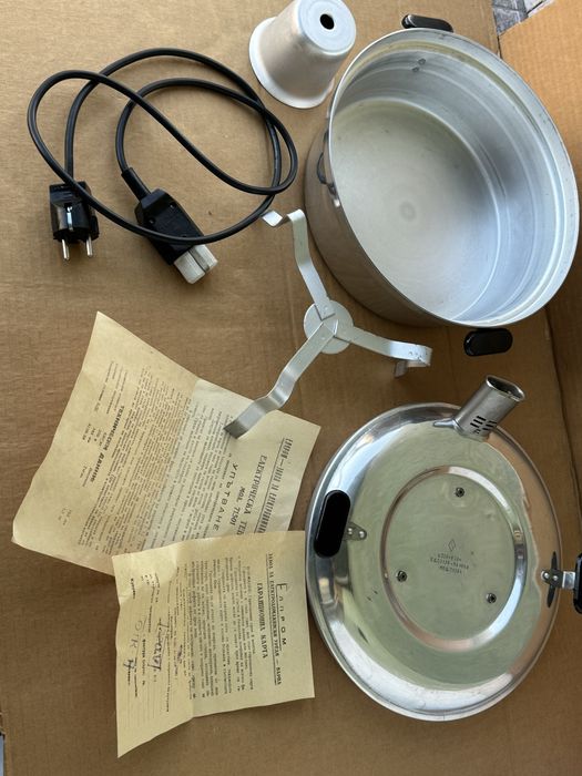 Електрическа тенджера от СОЦА , НЕИЗПОЛЗВАНА!