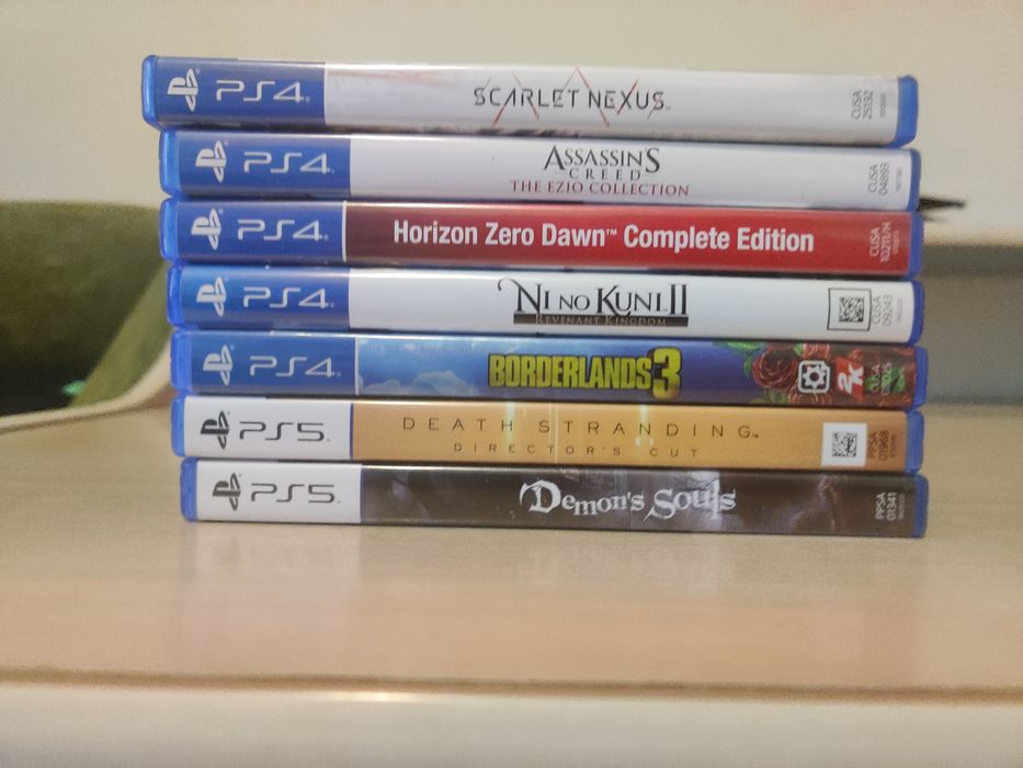 Ps5 и PS4 игри: Death stranding,Demon's souls