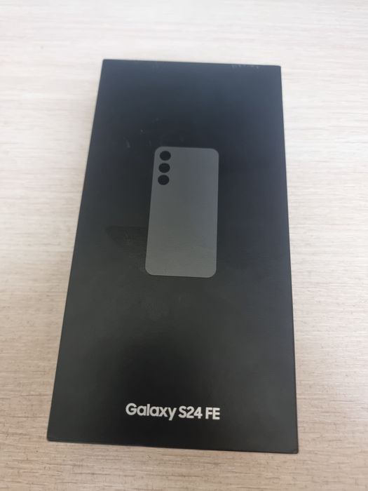 Продам сотовый телефон новый на запчасти Samsung  S24 FE.