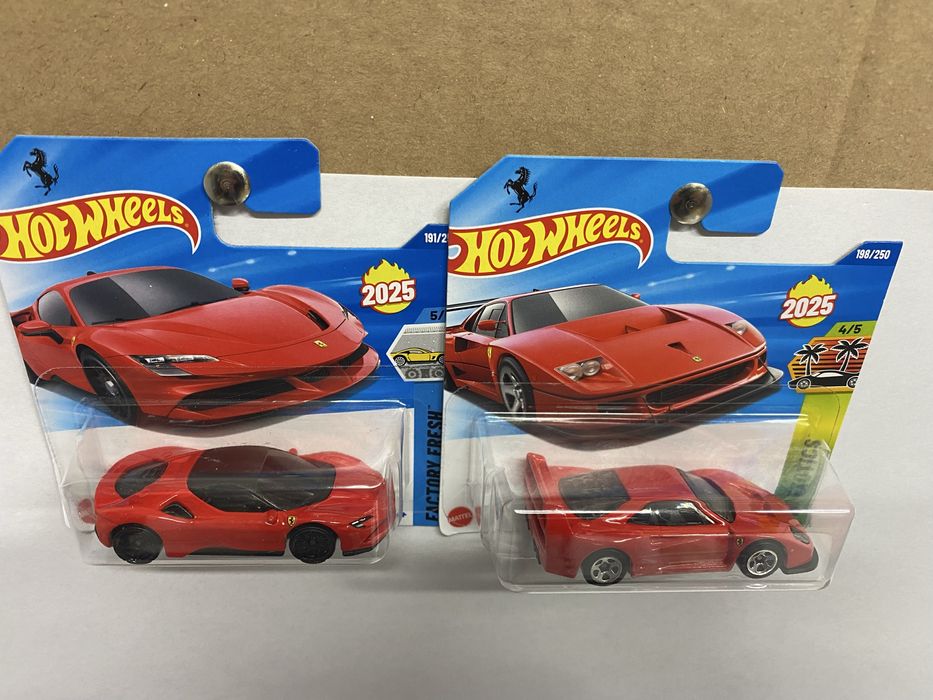 Lot 2 piese HOTWHEELS Ferrari F40 Competizione Ferrari SF90 Stradal