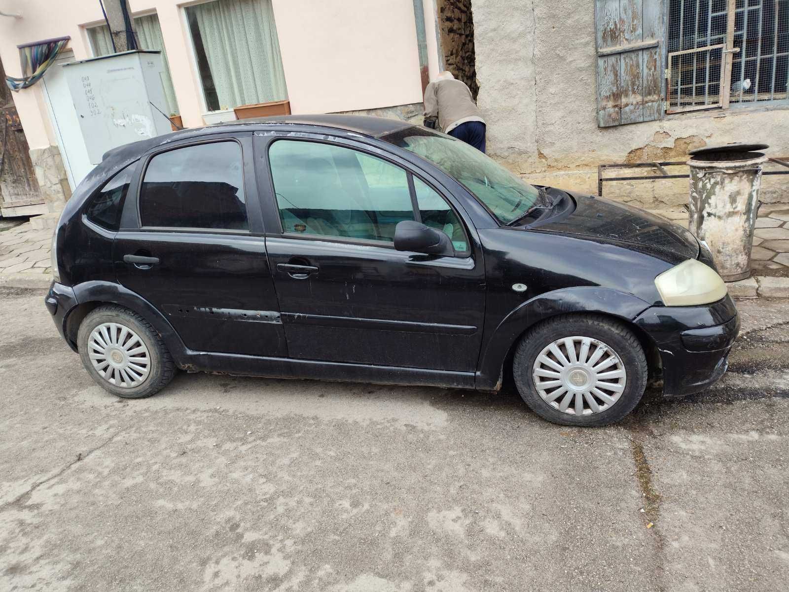 Автомобил хечбек Citroen C3 2003 дизел