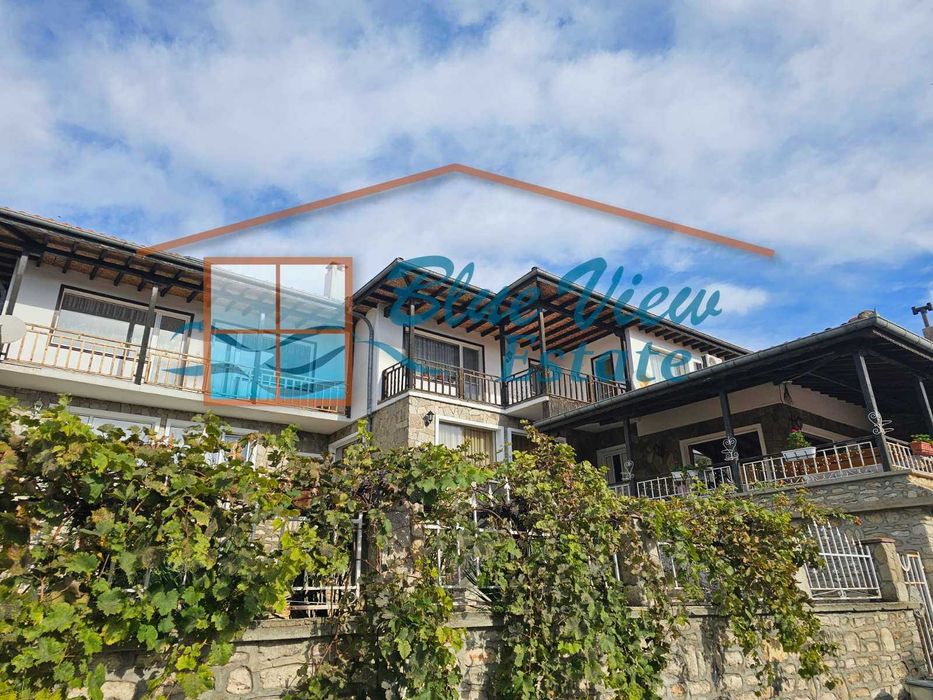 Просторна къща в централната част на Балчик