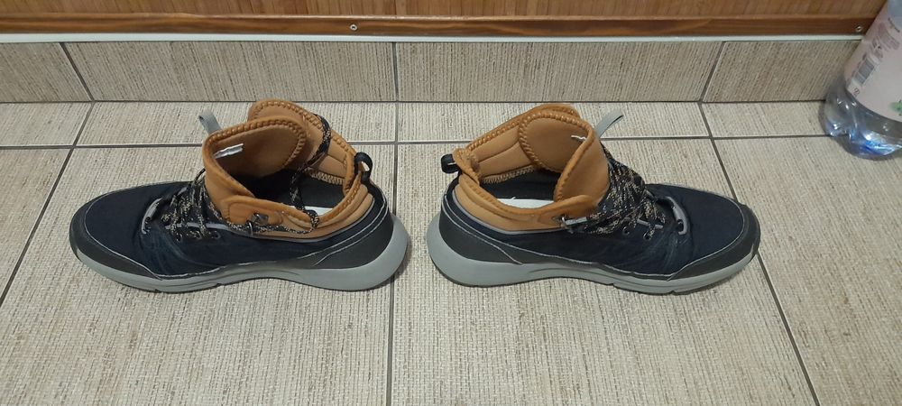 Bocanci Quechua barbati impermeabil drumetie  marime 40