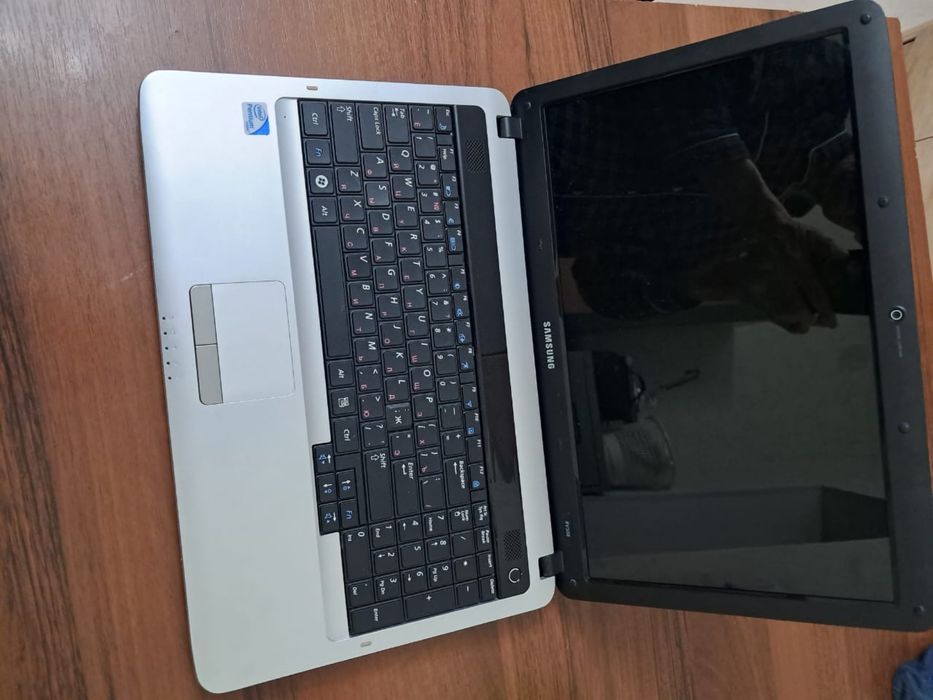 Продам ноутбук самсунг