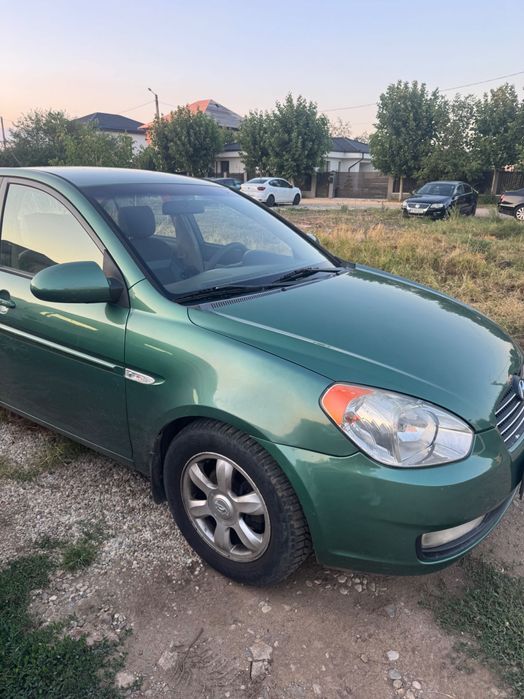 Hyundai Accent 1.6 benzina. 2007