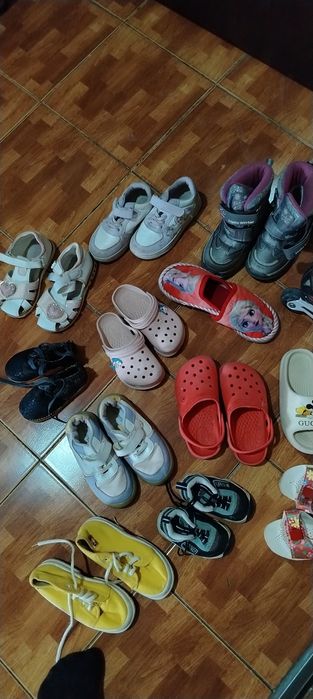 Детская обувь и одежда