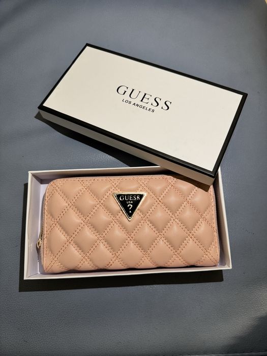 Portofele Guess
