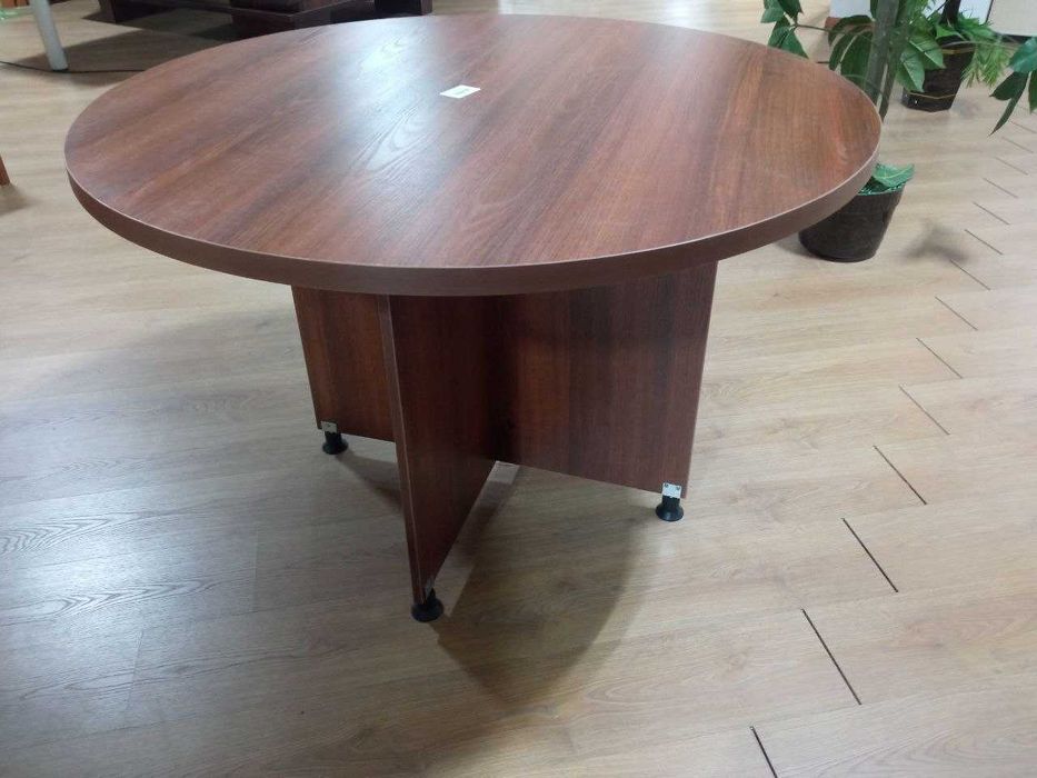 Стол для заседания