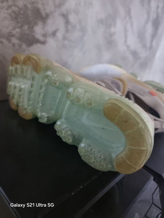 Vând Nike vapormax off White