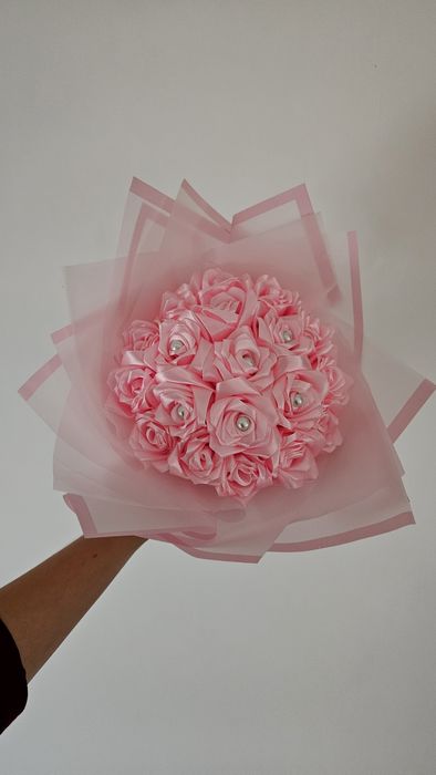 Buchet trandafiri din satin