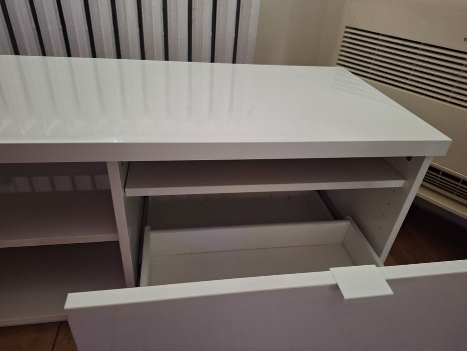 ТВ шкаф 160x42х45см бял гланц
