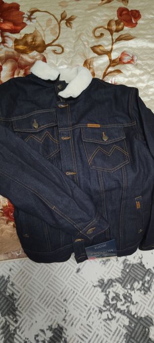 Продам новую, джинсовую, оригинальную куртку MONTANA.