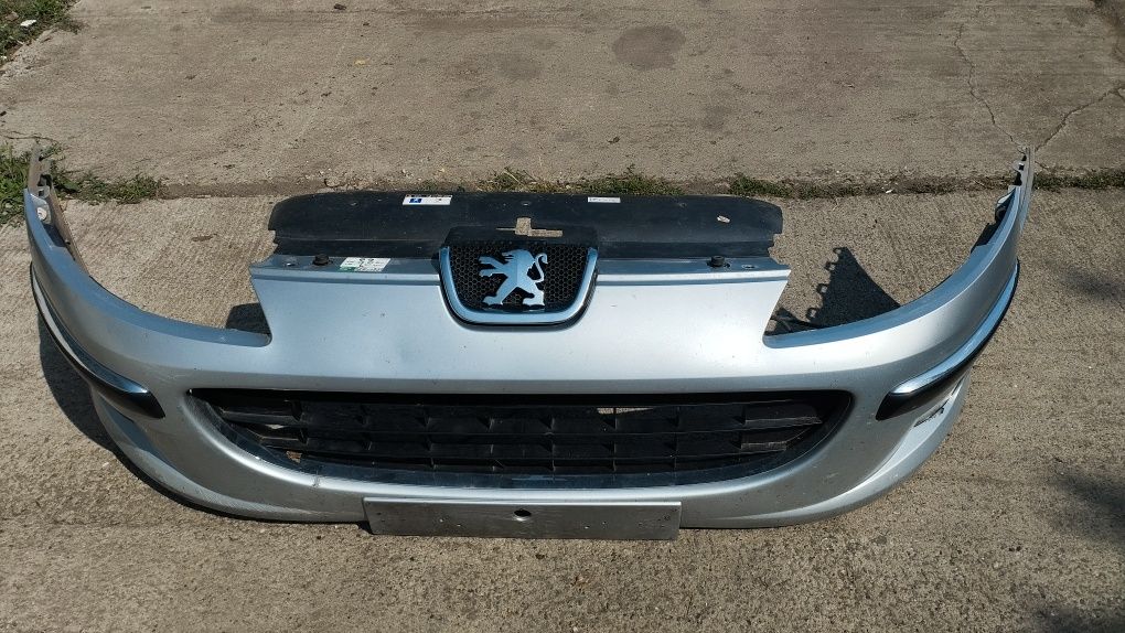 Предна броня Пежо 407 / Peugeot 407