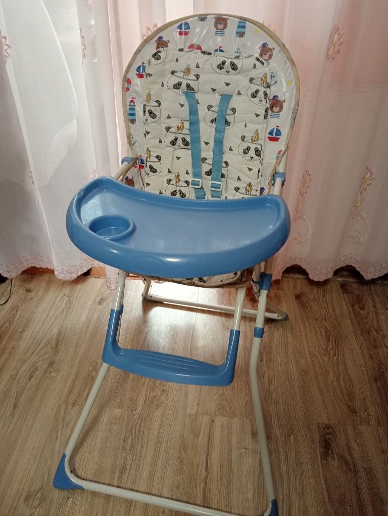 Scaun ptr luat masa copii