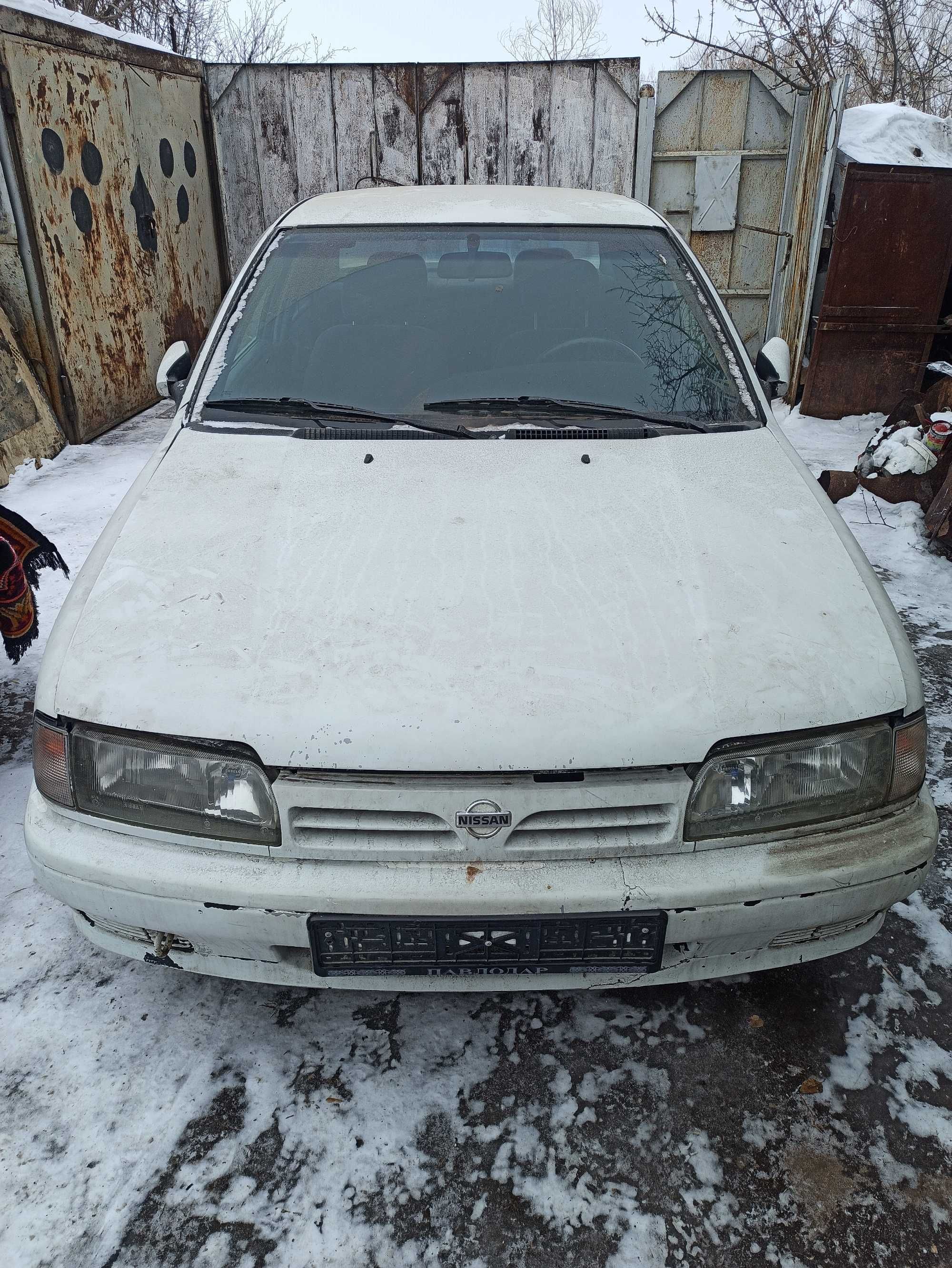 Продам оригинальные б/у запчасти Nissan Premiere 1991 года кузов r10