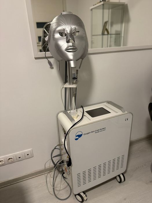 Combină Cosmetică 3 în 1 (Microdermabraziune, Radiofrecvență)