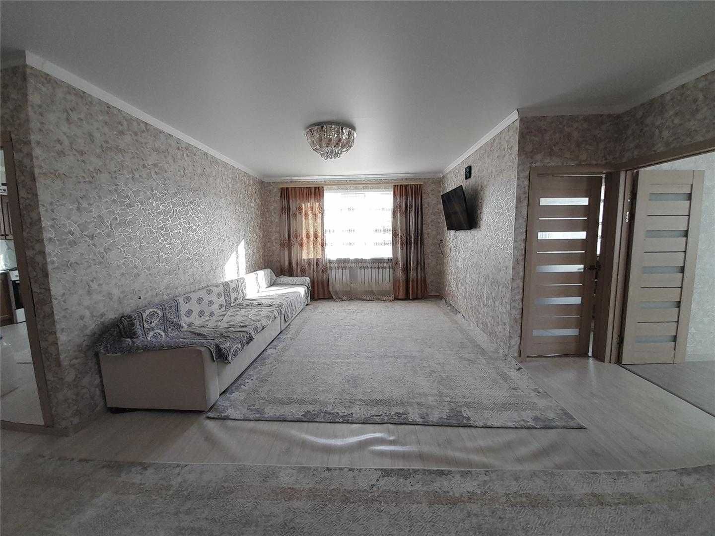 Продам 5 комнатный  дом по ул Полетаева,