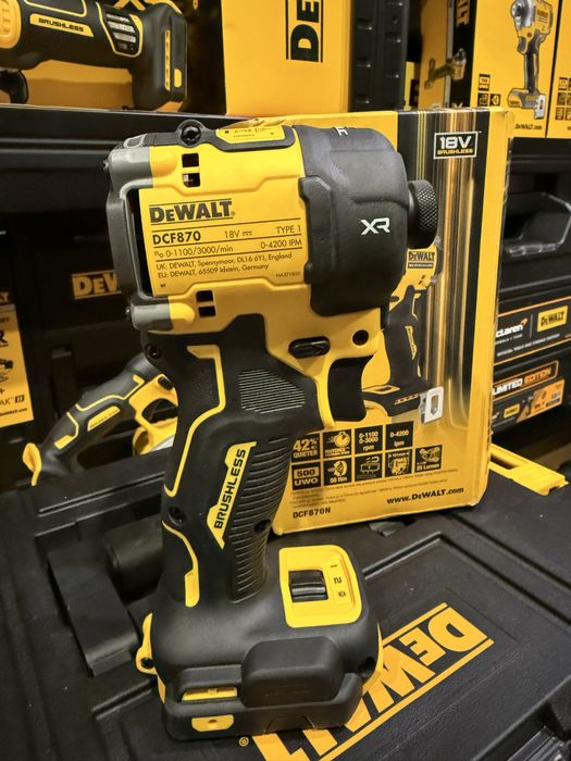 Импакт / Винтоверт DeWALT 18V XR Brushless