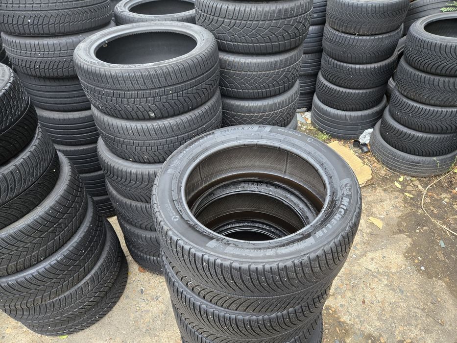 4бр. 295 45 20 Michelin зимни.