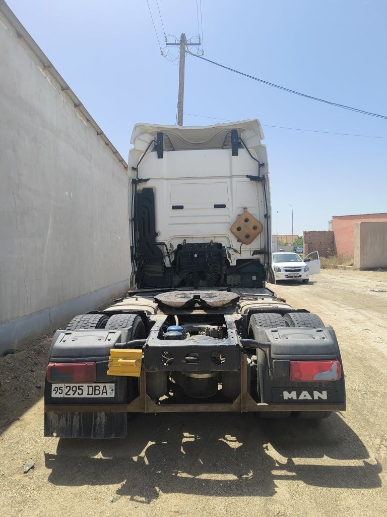 MAN TGX 18 460 .