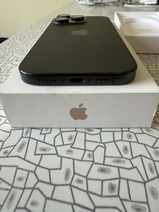 Iphone 16 pro + Apple MagSafe Case